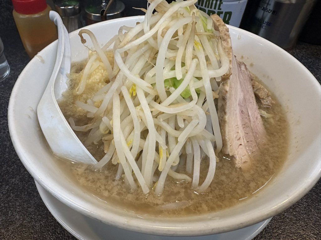 ziosuu's tweet photo. 金曜日のラーメン https://t.co/DlDUMWq2Xf