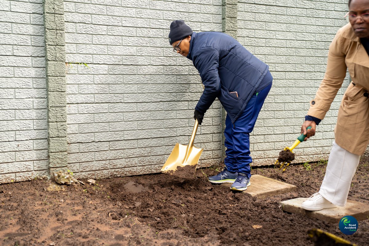 RAF_SA's tweet photo. [Part 2] 

The Road Accident Fund's Corporate Social Responsibility (CSR), together with the East London Regional Office, concluded our #MandelaMonth initiatives by giving back to the Ubomi Bam Disability Services in East London today.

#ICare² https://t.co/CPtNPQuVwT