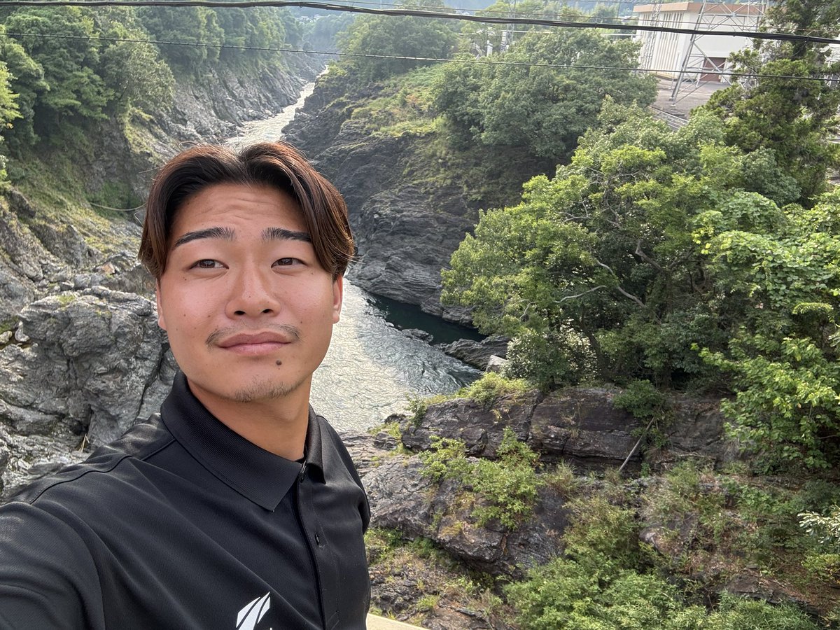 h_ryusei_51's tweet photo. ホームタウンの七宗町にある飛水峡に行ってきました！
最高の景色でした😁
皆さんもぜひ行ってみて下さい！
#PR
#七宗町
#fc岐阜 https://t.co/qxESlfxdlL
