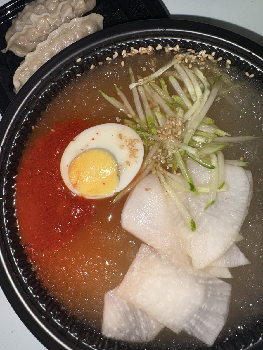 i3xbex's tweet photo. 야르냉면 https://t.co/LSIZ4fQ4zN