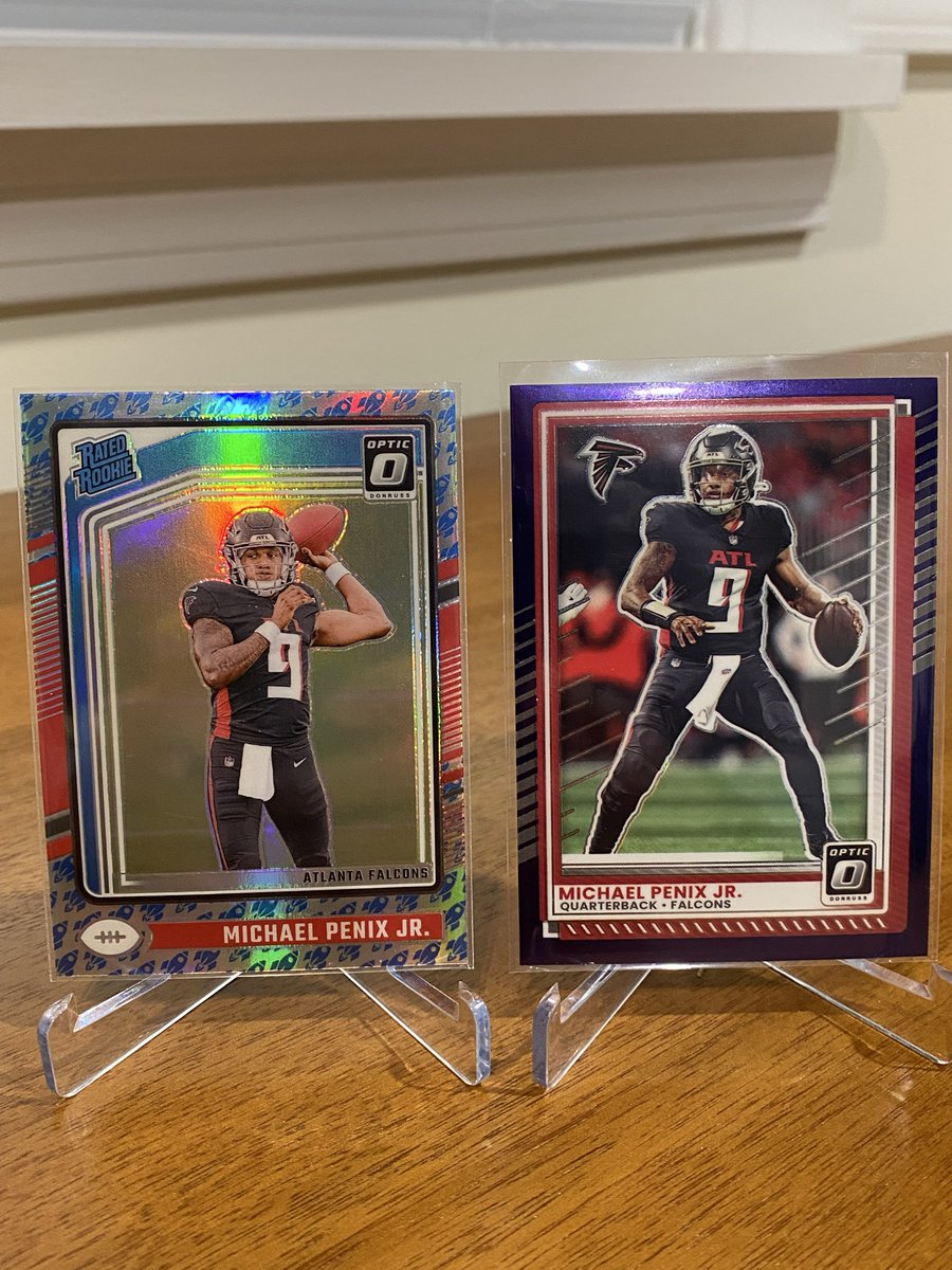 The_BonaFanatic's tweet photo. @ThatDude_Hut @LICbreaks Maye Power Players - $20 PWE / $26 BMWT 
Green Purple Lava Auto -$45 BMWT
Penix Optic Rocket &amp; Purple FOTL /15 - $65 BMWT
Open to offers https://t.co/J4JLVecwd9
