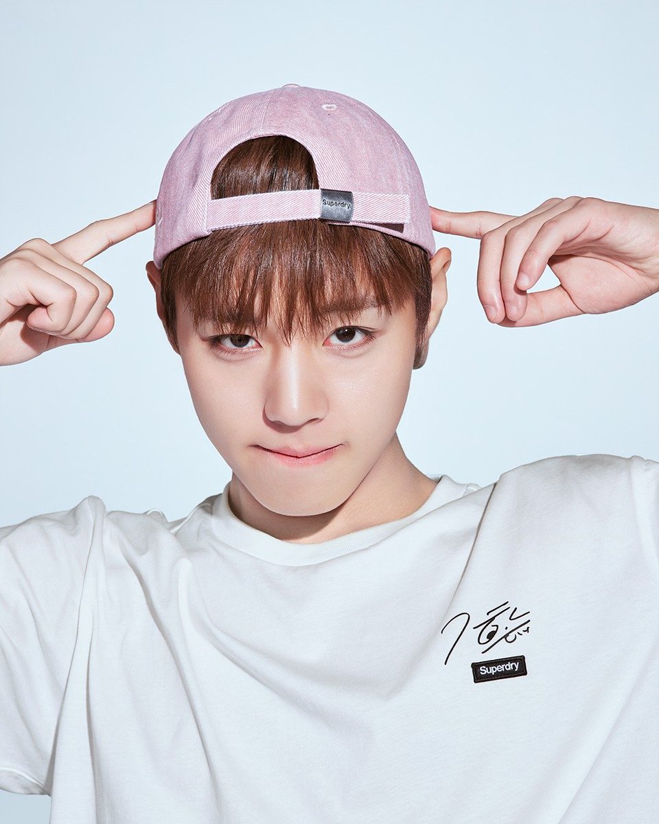 PARKJIHOON__TH's tweet photo. [PIC] 260731 ภาพโฆษณา #พัคจีฮุน จากแบรนด์ Superdry ค่ะ (1)

#PARKJIHOON #박지훈 https://t.co/bBLBIqPM30