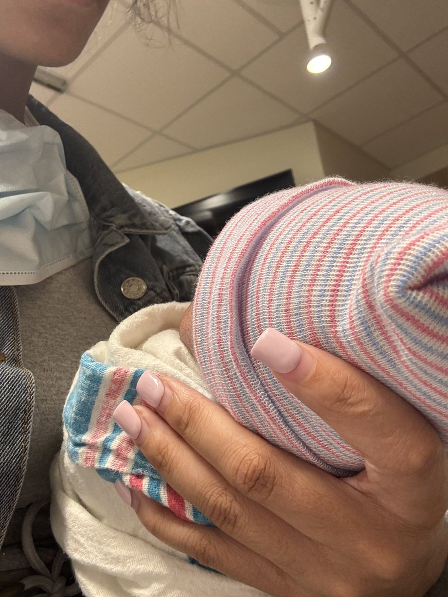 JaiahMyell's tweet photo. Happiest 1st birthday to my daughtergirllll, such a little soul with so mich personality, I love you sooo bad Nuk 🥺💕🎀 https://t.co/tBCCD6o6L7