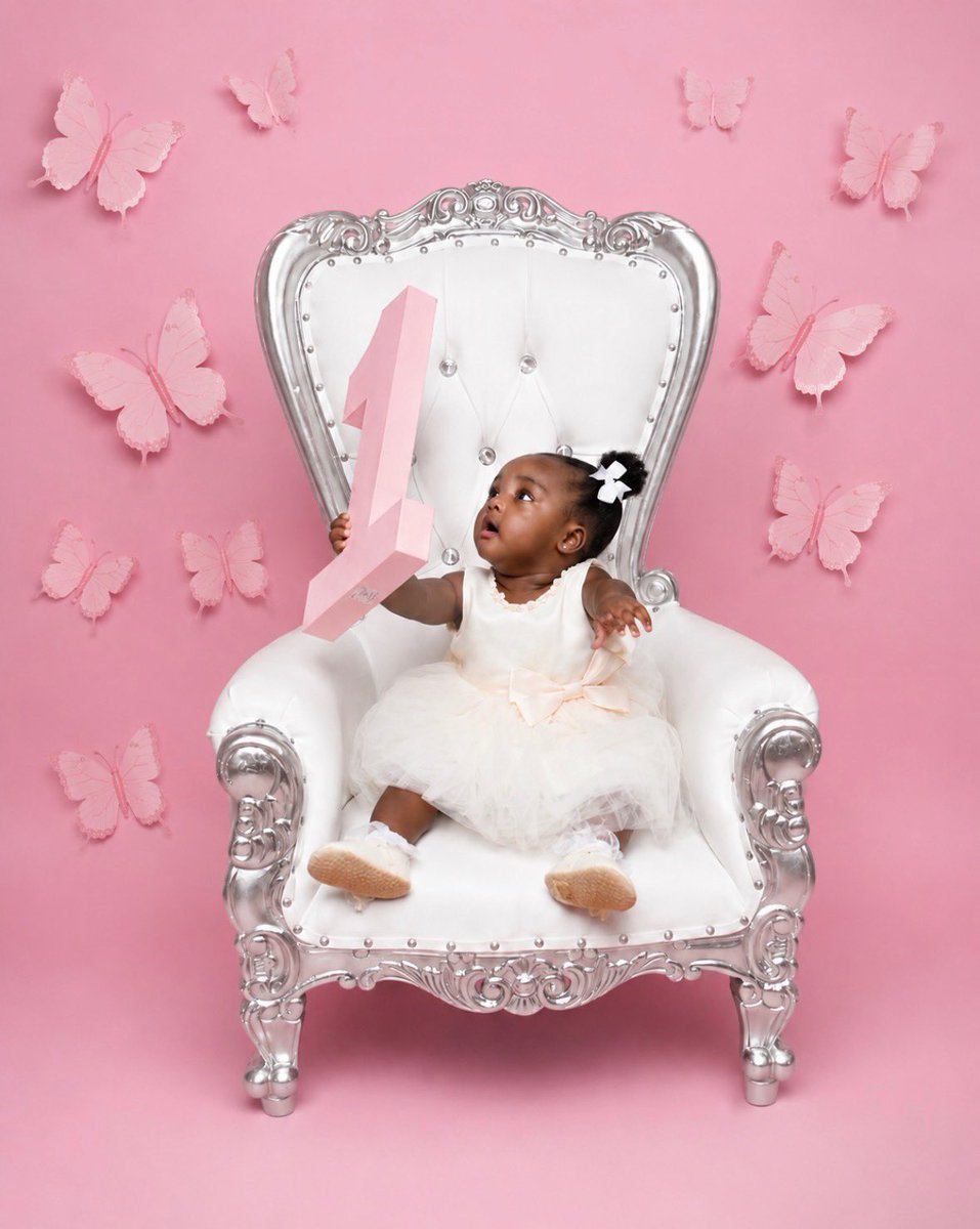 JaiahMyell's tweet photo. Happiest 1st birthday to my daughtergirllll, such a little soul with so mich personality, I love you sooo bad Nuk 🥺💕🎀 https://t.co/tBCCD6o6L7