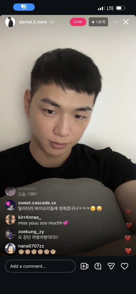 adanielity's tweet photo. 내 남자, 너무 보고 싶었어 T-T https://t.co/P5wMTJttHK