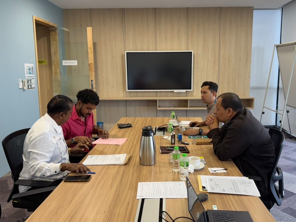CLAB_Malaysia's tweet photo. 31 Julai 2026 - Sesi Pengisytiharan Pekerja Binaan Asing oleh para kontraktor bagi tujuan pendaftaran Sijil Kompetensi dan Kemahiran Pembinaan bersama CIDB. CLAB turut terlibat dalam sesi ini sebagai agen pelaksana bagi program akreditasi.
#CIDB #CLAB #Akreditasi https://t.co/5YDiiIrMlP