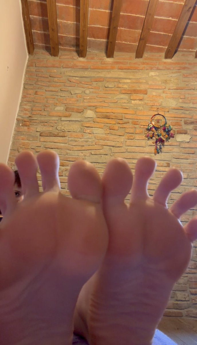 CLayla00's tweet photo. 👣 https://t.co/8TLDIzhaUO