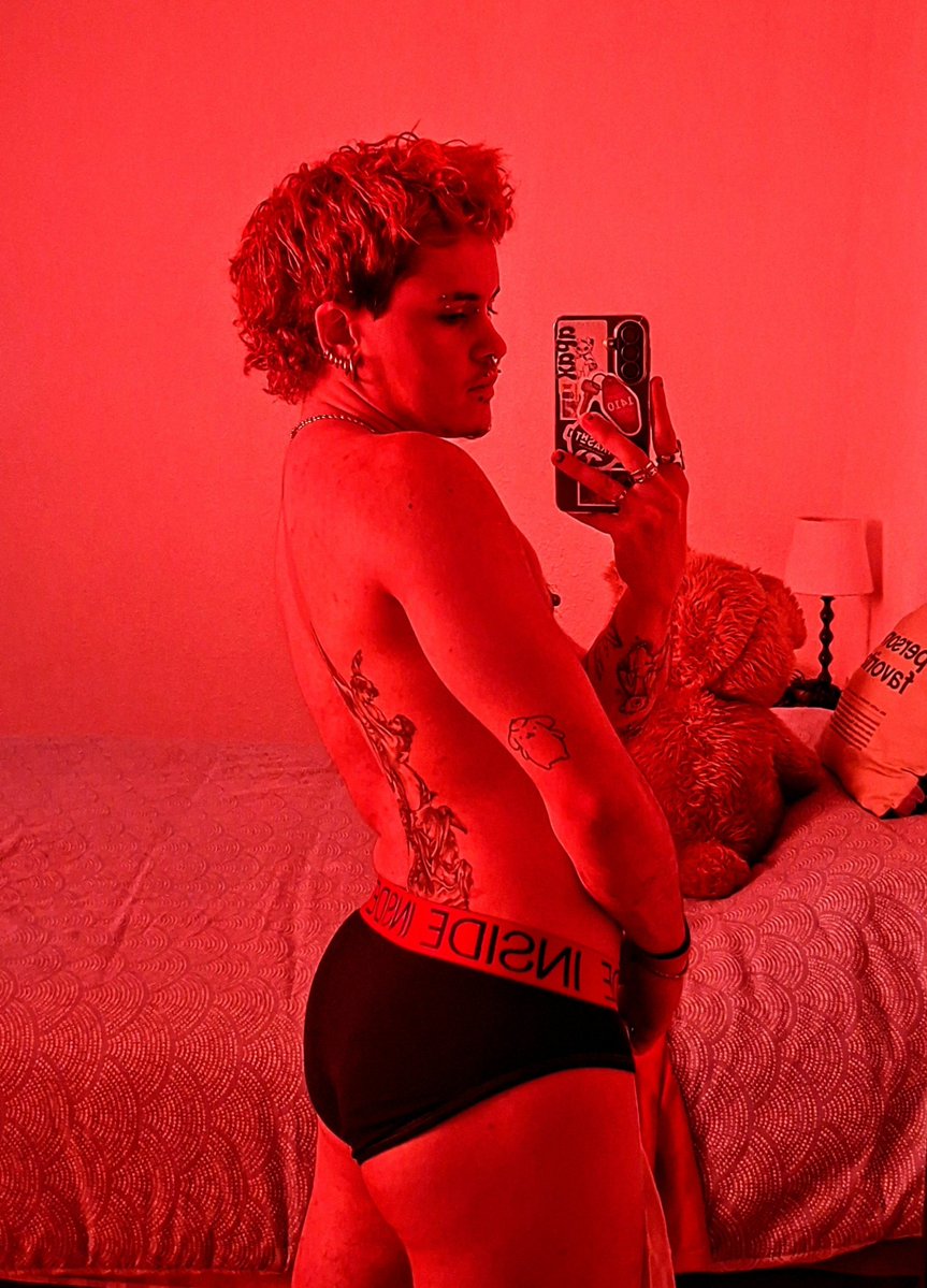_adrivino's tweet photo. Toda mi vida en boxers con lo q me perdía en slips https://t.co/w26a7tgnTO