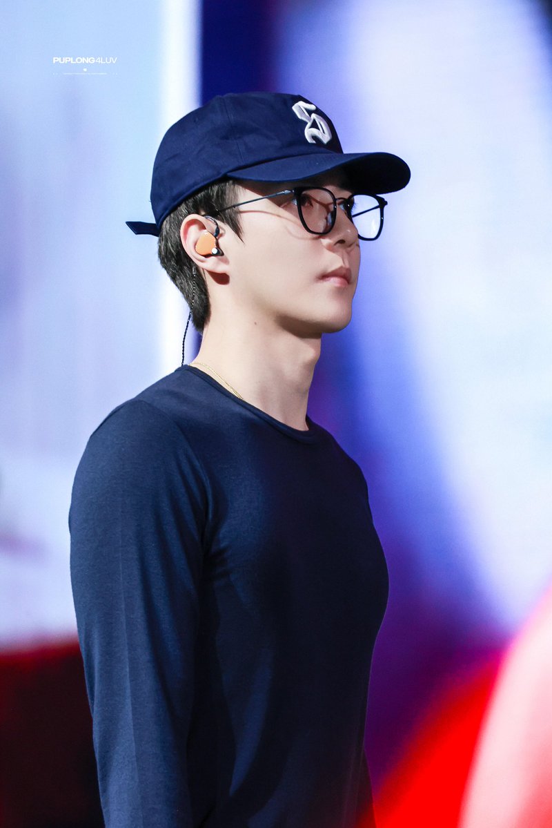 SeeHunbook's tweet photo. 📷©️puplong4luv
#세훈 #SEHUN #セフン #世勋 #EXO https://t.co/RI5RUthh2Z