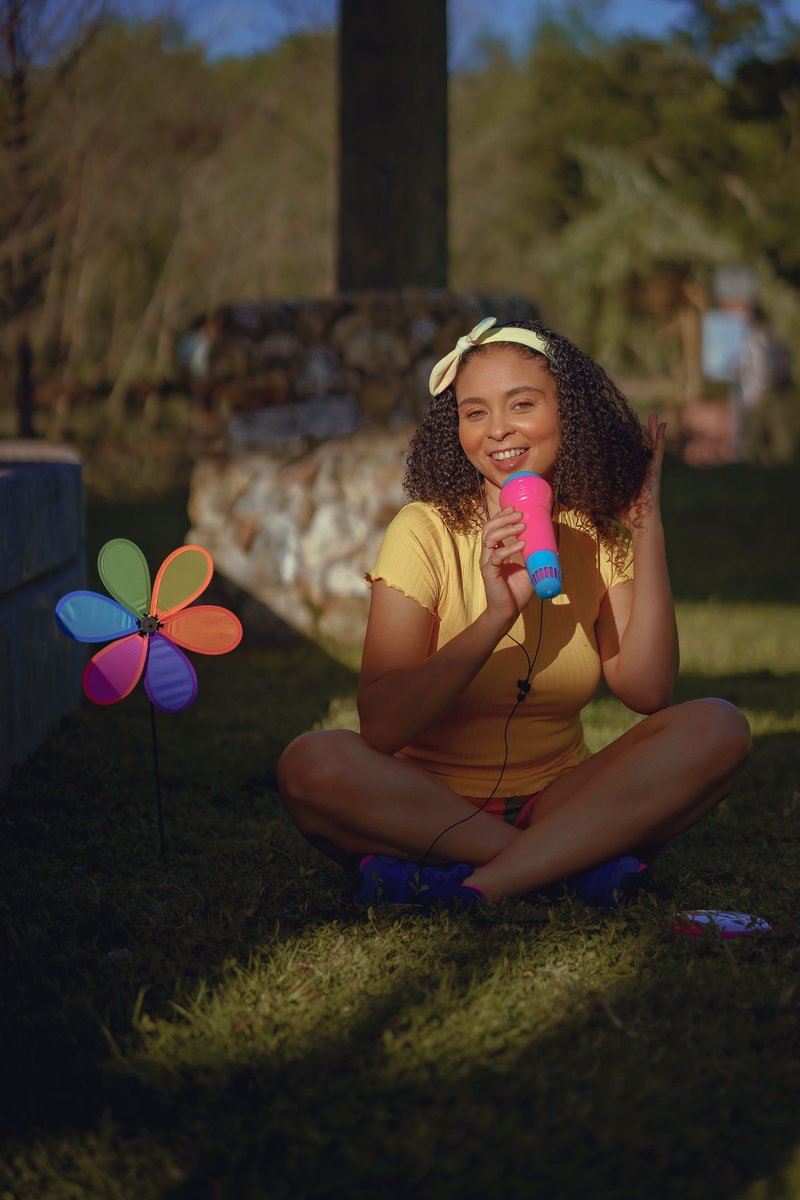 CapricornFM's tweet photo. #SingItBack | Don't just sing along at home let us hear your voice!
Tune in to the #CapricornConnection and WhatsApp Lesedi Molekwa your voice note on 079 899 6226. https://t.co/AfVSGCkxVX