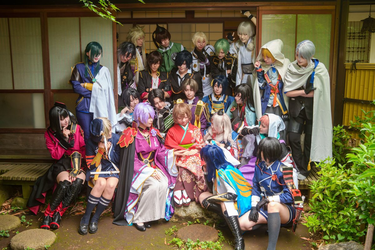 les_ailes_214's tweet photo. ⚠︎刀剣乱舞/cosplay/審神者⚠︎

みんなと一緒に、笑顔で

#梅雨入り本丸0607 https://t.co/7ofpuBfCic