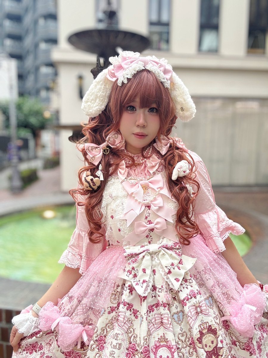 Alpaca_Allysa's tweet photo. 𝓑𝒜𝓑𝒴 𝓛𝒶 𝓅𝓇𝒾𝓃𝒸𝑒𝓈𝓈𝑒 𝓔𝓉𝑒𝓇𝓃𝑒𝓁𝓁𝑒✨
#lolita
#ロリィタ
#btssb https://t.co/idVgzKAj1X