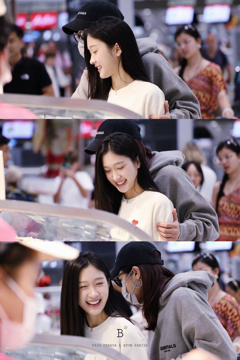 b_for_faye's tweet photo. Looks so happy 🤭☺️😊

🌻🍑
#FayeAtom1stFMinManila 
#FayeAtom #FayePeraya #AtomPariya https://t.co/3ChcFM6WXO