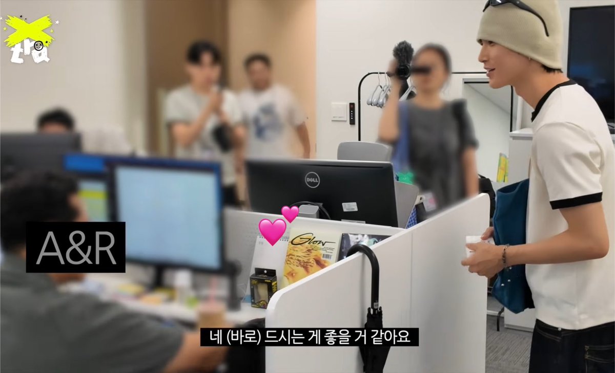 hanicentric's tweet photo. awwww one of the a&amp;r team has xnghan’s albums on their desk and another even decorated theirs with his photocards…. so cute! https://t.co/Xt16q04iGs