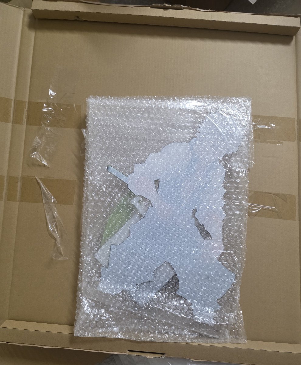 gnrl12345's tweet photo. 시바사자 4번째 구매대행 후기
저번 보다 빨리 도착함
기가아크스타 샀는데 크기에 비해 점프측 박스크기 너무 커서 웃겼음 
처음이라 포장보완 했는데 안전하게 포장돼서 왔다!👍
감사합니다☺️
#시바사자 #메루카리 #일본구매대행
#sibasaza #멜칼 #일본직구 https://t.co/n0nEjK5G1x