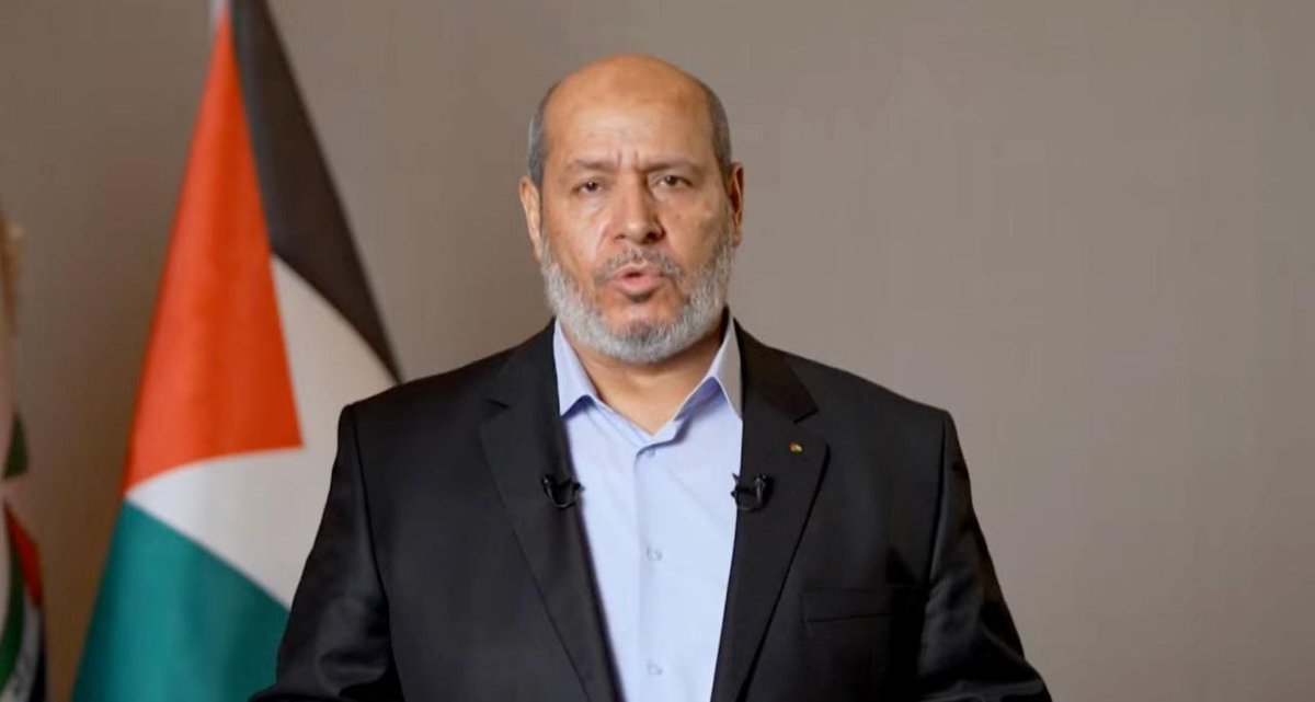 ww3mediaa's tweet photo. 🔴 Hamas: 

Ateşkes anlaşmasının ikinci aşamasının uygulanmasına yönelik müzakere süreci boyunca ve arabulucuların sunduğu önerilere yaklaşımımızda sorumlu ve olumlu bir tutum sergiledik.

Bunu, Filistinli gruplar arasındaki ulusal uzlaşı temelinde, halkımızı koruma, insani ihtiyaçlarını karşılama ve ulusal haklarını savunma kararlılığımız doğrultusunda gerçekleştirdik.

İşgal güçlerinin saldırıları durdurması ve öldürmeyi sona erdirmesi, anlaşmanın uygulanmasının ilerleyebilmesi ile ikinci aşama için üzerinde mutabakata varılan çerçeve ve takvimin hayata geçirilmesinin temel ön koşuludur.

İkinci aşamanın uygulanması, işgal güçlerinin birinci aşamadaki tüm yükümlülüklerini eksiksiz yerine getirmesine bağlıdır.