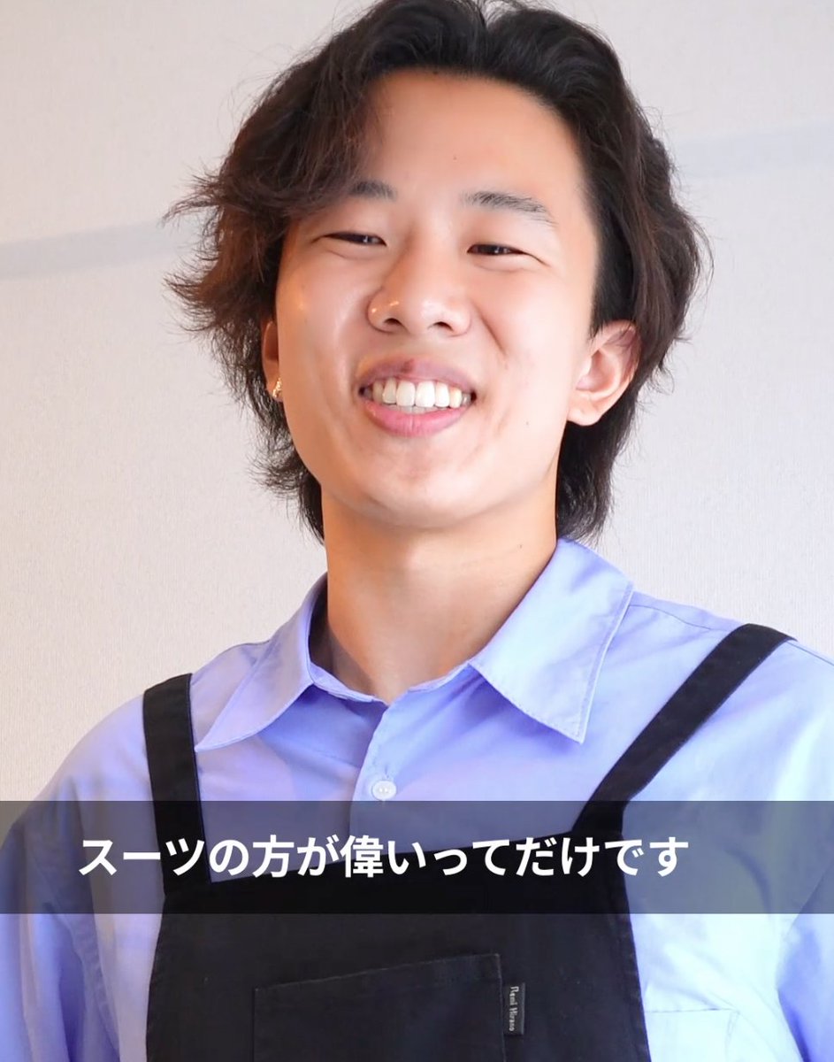 team_NS_'s tweet photo. 作業着だからって後回しにされた！
スーツの方が偉いと言い張るカフェ店員に
山口さんが正論を叩きつける！

https://t.co/Lcbgos58o0
↑Tiktok本編はコチラ

服装差別、どう思う？
されたことある？

#服装差別
#カフェ
#コント https://t.co/BamqObWy3T