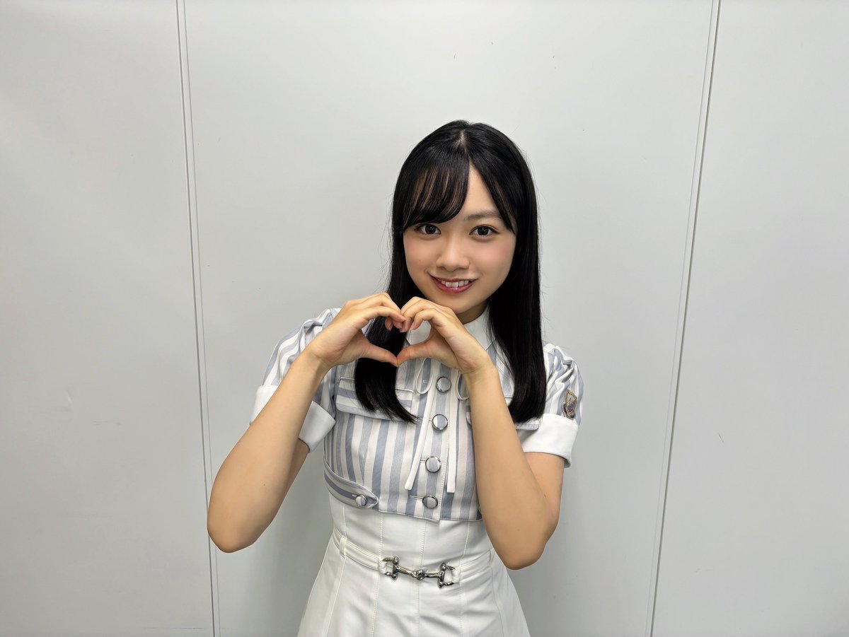 nogizaka46's tweet photo. 本日26:00～、テレビ東京「#東京パソコンクラブ」に #吉田綾乃クリスティー #弓木奈於 #大越ひなの が出演いたします🎮
ナレーションは #小津玲奈 が担当いたします‼️

ぜひご覧ください✨

📺見逃し配信は「ネットもテレ東」「TVer」でチェック👀
▶︎ https://t.co/zV0I7jfiSr

#乃木坂46 https://t.co/Q8v6060dn1