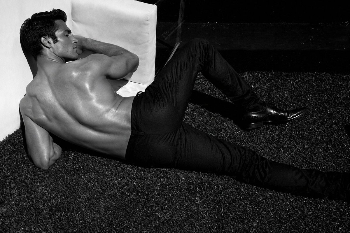 MosesVindell's tweet photo. Two more never hurt. 

MV for @GQHype
📸 @CarlGarvey https://t.co/fOJWCw9oOX