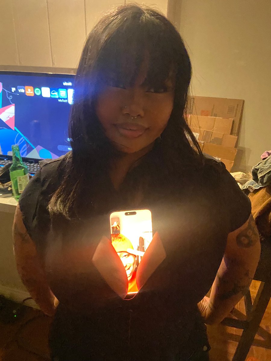 NUTSACKGOD's tweet photo. Tyger in boobs https://t.co/NXtzuqUafp