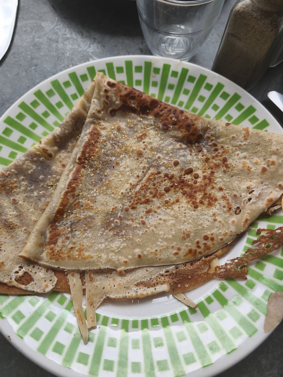 WashingtonWeep0's tweet photo. Dernière galette et crêpe https://t.co/gQzVMTVN0L