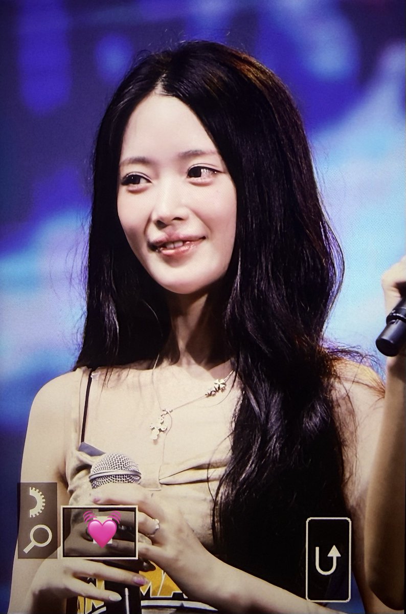yyyyyyevly's tweet photo. 260731 정읍에서공주봄…💓 
#하이키 #서이 https://t.co/dkrUFD0BQ3
