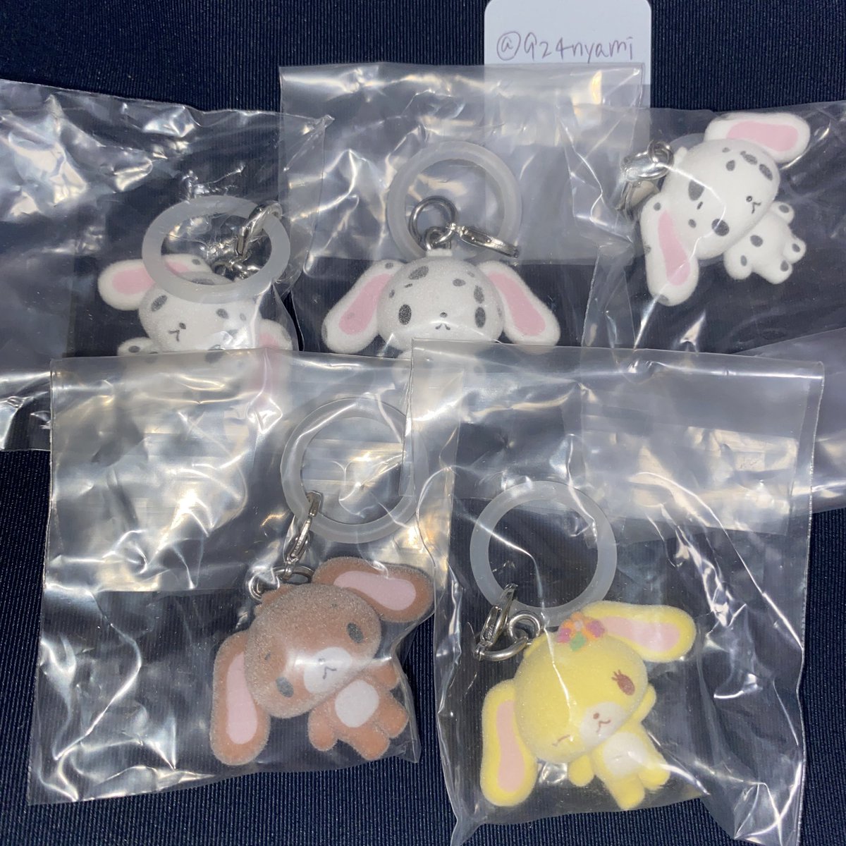 924nyami's tweet photo. 【交換】シュガーバニーズ ふわふわ めじるしアクセサリー シュガバニ ガチャ カプセルトイ

譲：ぶちうさ×3 はなうさ くろうさ
求：ミントうさ＞異種みおぼえあるぴーめじるし＞ストロベリーうさ ブルーベリーうさ 

都内手渡しor郵送 https://t.co/6W7BpQZEMQ