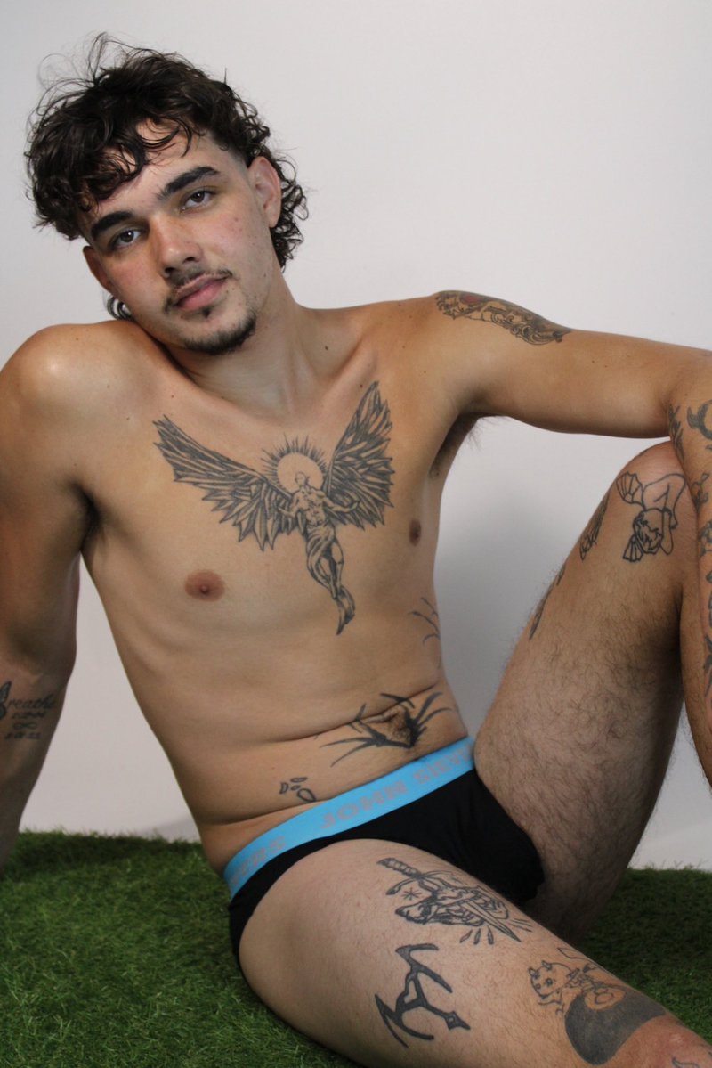 itseastonwilder's tweet photo. Dreaming of a man like you 🫵🏻 🔗 in bio to see more… 

#gay #mlm #gaytwitter https://t.co/XEFETy2lQd