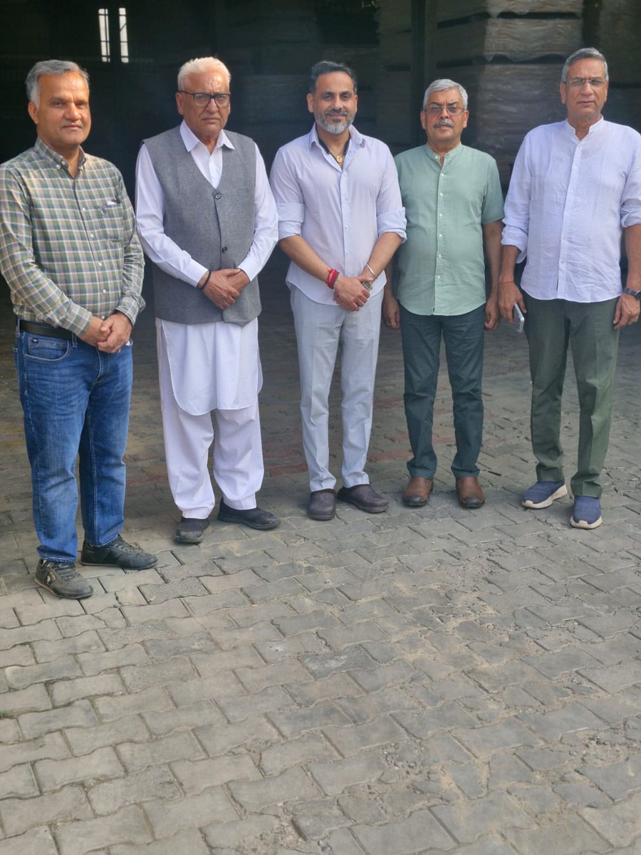 federationfippi's tweet photo. FIPPI delegates visited Hoshiarpur, Punjab, witnessing large-scale QPM adoption boosting livelihoods &amp; raw material supply.
To prevent mismatches, industries must be license-free. FIPPI advocates for a Dedicated Agroforestry-Based Wood Industry Promotion Policy.
#Agroforestry https://t.co/OD9o2vPFjz