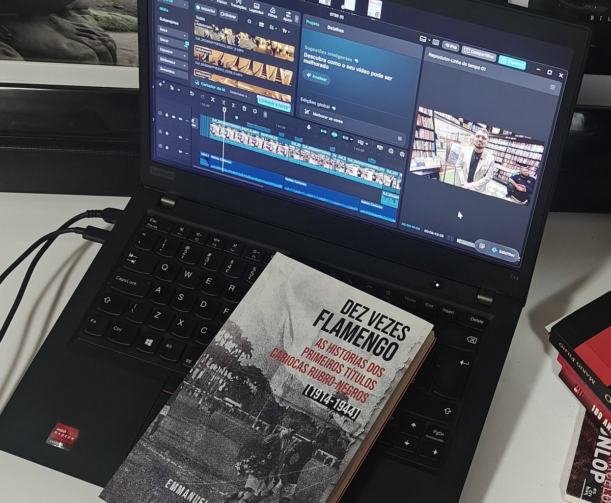 muraldanacao's tweet photo. Antes de 81, já havia um Flamengo campeão.

Vem aí um Voz da Nação no lançamento de “Dez Vezes Flamengo”, de Emmanuel do Valle.

E já tem sorteio: um exemplar com dedicatória do autor.

Para concorrer, siga @muraldanacao e @FlaAlternativo e dê RT aqui. 

Resultado amanhã às 18h. https://t.co/g6ZvEfQifr
