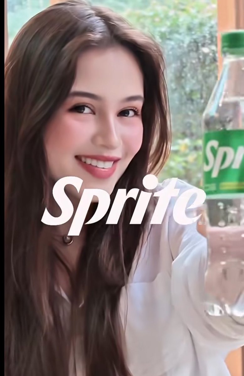 kryzrei_'s tweet photo. congratulations, krystal baby for joining the sprite family! goodbye healthy living, hello sprite! 

KRYSTAL MEJES SPARKS SPRITE
#SPRITEfiedbyKrystal https://t.co/C0QmyTIZkJ