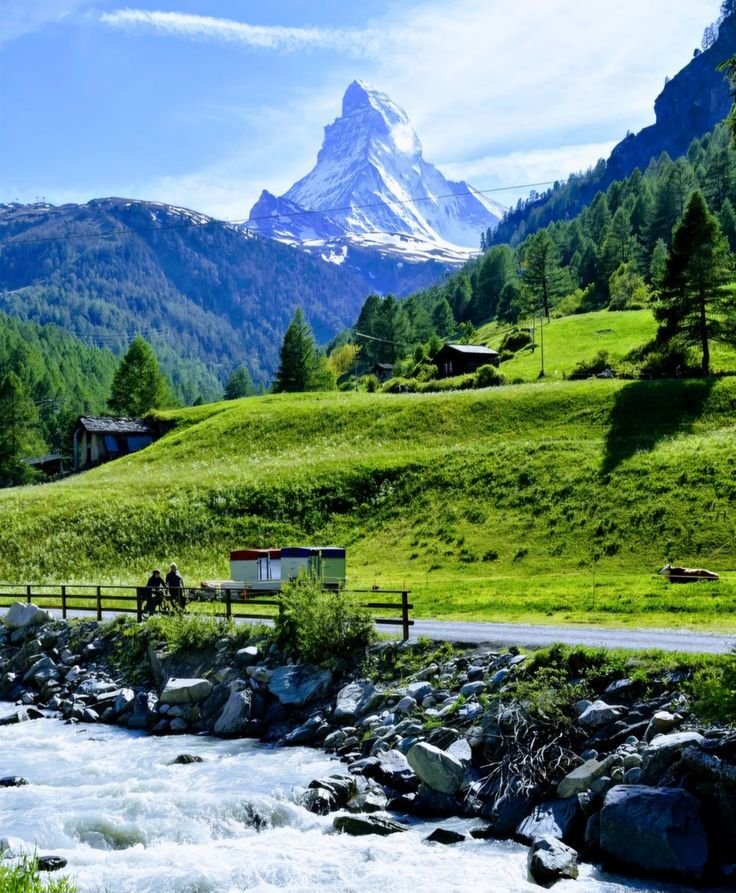 earthwhisperss's tweet photo. Wengen, Switzerland 🇨🇭 https://t.co/6YNKt5mPor