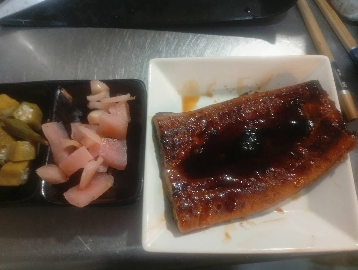 39_kiyose's tweet photo. やきとりさんきゅう清瀬店
華金31日オープンしております｡
本日のオススメは鰻の蒲焼き､
山崎､響､知多､白州､
日本酒「雪の茅舎」「作zaku」
もございます。
皆様のご来店をお待ちしてます。
#やきとりさんきゅう清瀬店
#清瀬駅南口
#テキーラソーダ
#ポン酢サワー
#翠ジン https://t.co/Ichc4mVeU0