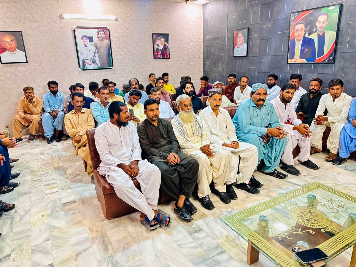 QumberZawar's tweet photo. Today 31_07_2026

#PPPP Young Leader 
#Mr #Bilal #Khan #Shoro sb, Meet with Party Workers, Voters &amp; Local Residents and Solved their Problems at #ShoraHousePS60 #Hyderabad
@BBhuttoZardari @AAliZardari @AseefaBZ @jamkhanshoro @KashifShoroPPP @bilalshoro376 https://t.co/bodFI5rx2h