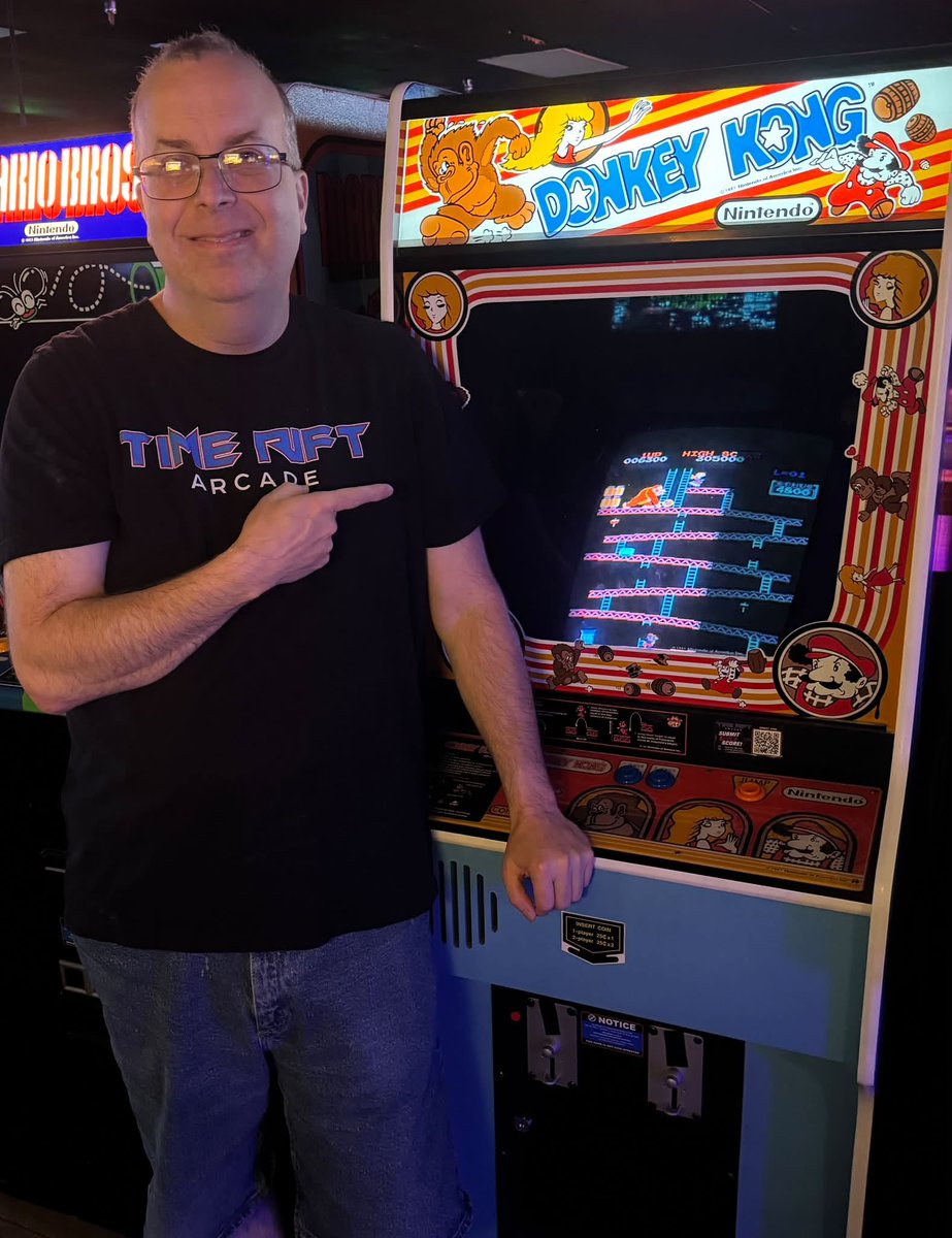 TimeRiftArcade's tweet photo. Fun fact. Our Donkey Kong machine was donated by Twin Galaxies. It was the one used in a court battle over a highly publicized high score dispute. The 8-Bit Guy #the8bitguy #donkeykong #arcadegames #arcade #gaming #retrogaming #bedfordtx #TwinGalaxies #nintendo https://t.co/mpShlSyrw2