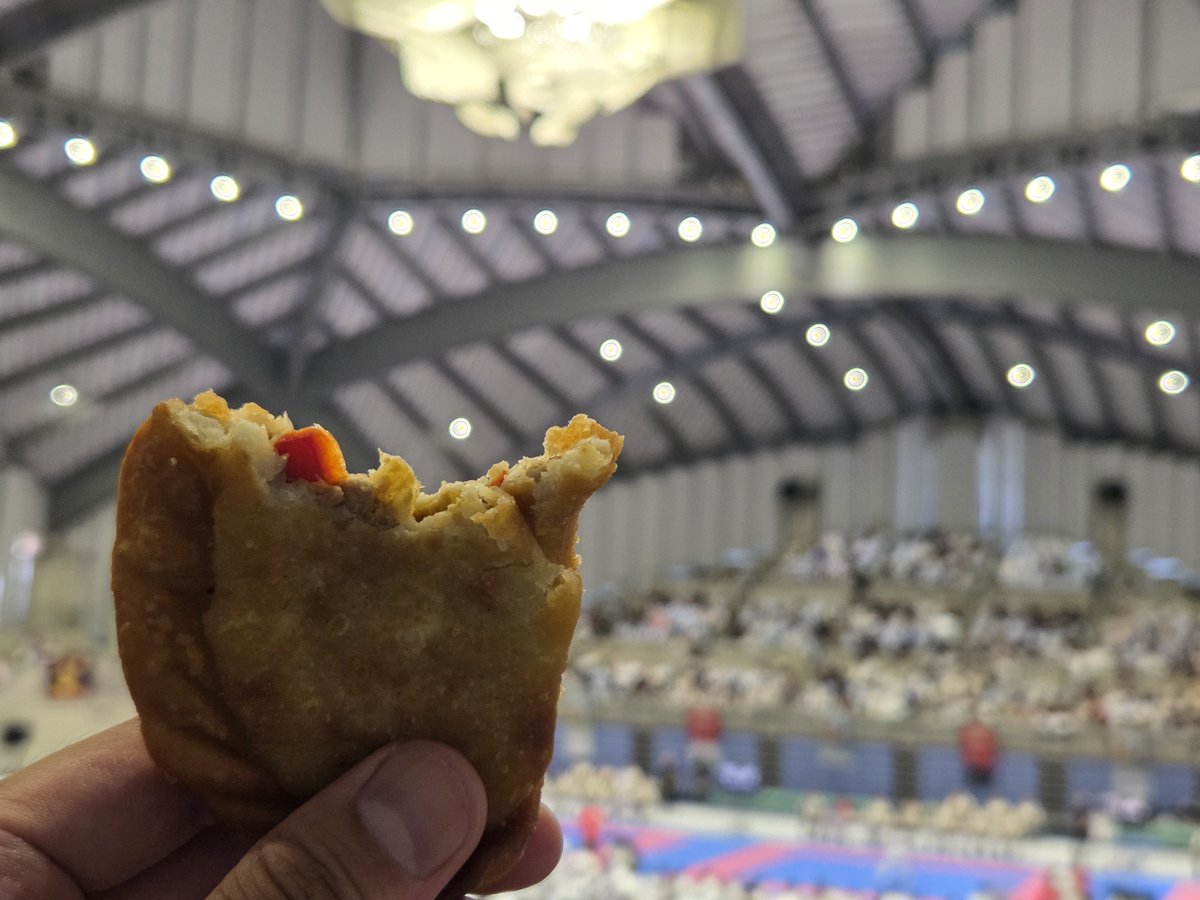 isamilanga's tweet photo. Empanada y CAMPANA🇦🇷🩵🤍🩵🥟🥋😎
@dojokane @cristianlugani https://t.co/7Cqmn90V41