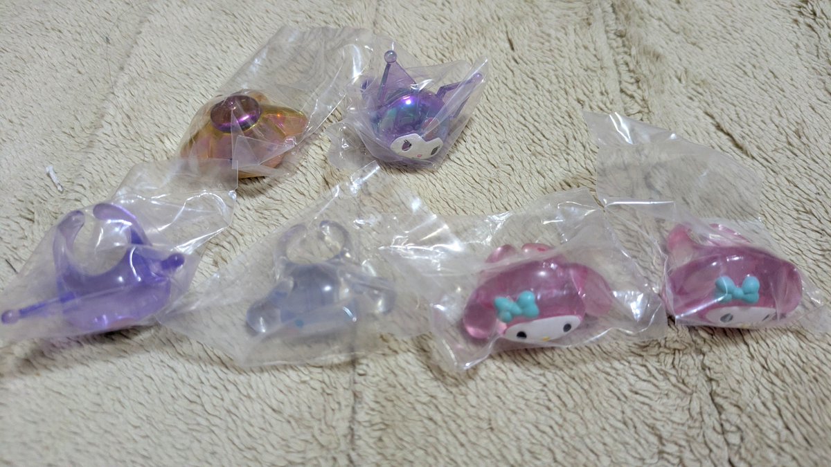 umum_rnrn's tweet photo. 【交換】サンリオ ファッションリング  リング オーロラコレクション オーロラ

譲)
オーロラ→ポムポムプリン、クロミ
クリア→マイメロ、シナモン、クロミ

求)
オーロラ→キティ、マイメロ

千葉~都内手渡し可(日程要相談)
郵送でも可能です。
検索からでもお気軽にお声がけ下さい。 https://t.co/bw1oDYaMHE