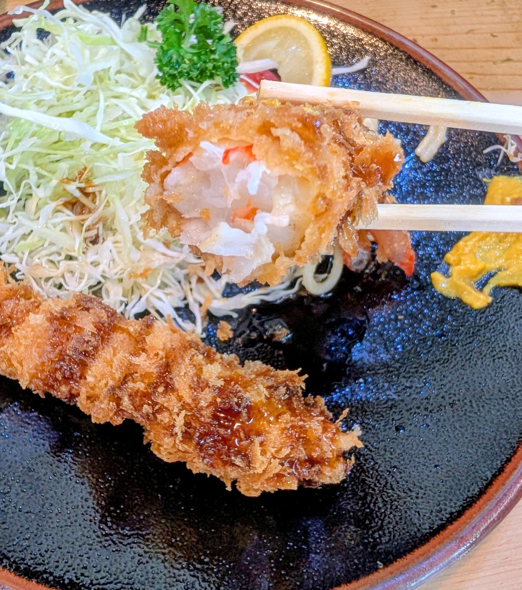 oh_dekanight's tweet photo. 今日のランチはエビフライ🍤
久しぶりに食べたな。うましっ！！
お供はセイコーブラックボーイ。
#SEIKO https://t.co/Yejx4YnKMQ