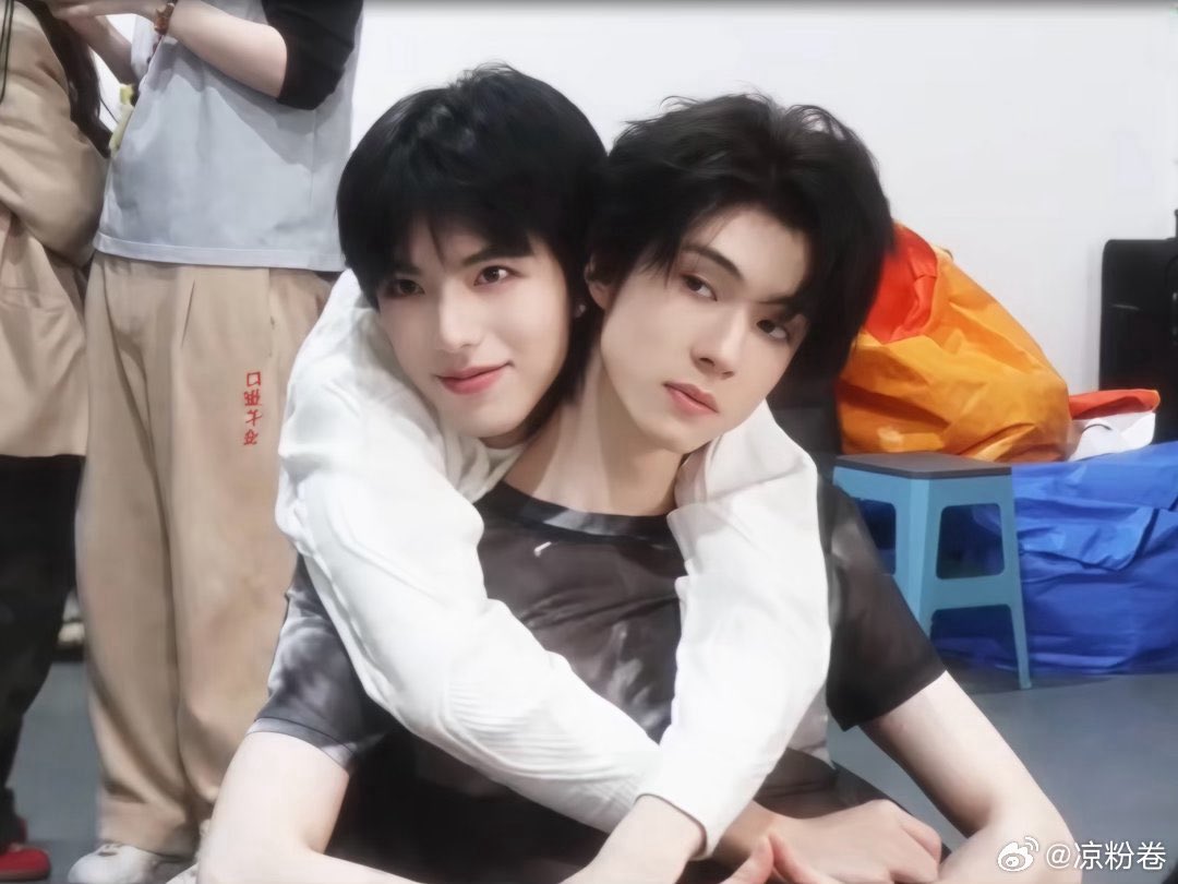 wonbabeboy's tweet photo. อิจฉาพี่คนสวยมีม๋าเด็กเป็นของตัวเอง 🐶🧑🏻‍❤️‍💋‍🧑🏻🩷

#Ollie #Shuyuan #Deepin https://t.co/7Hmdfh5uqz