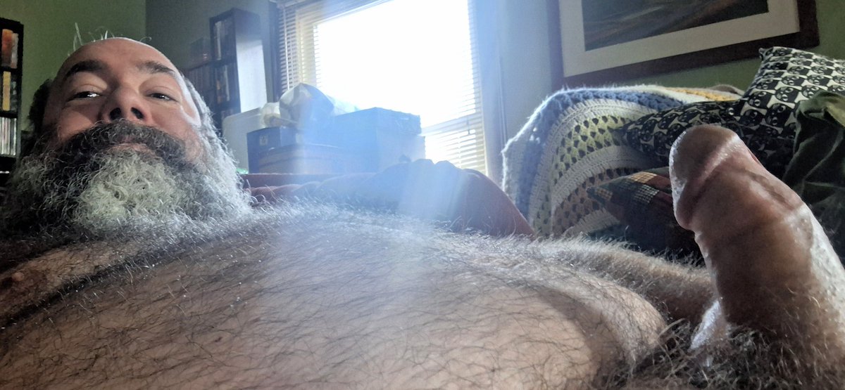 johnvoyetra1's tweet photo. So horny all of the sudden... https://t.co/oOJxPShZgp