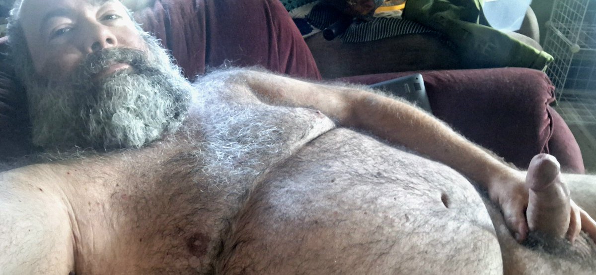 johnvoyetra1's tweet photo. So horny all of the sudden... https://t.co/oOJxPShZgp