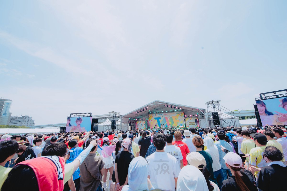 DMRC_info's tweet photo. 🎬お礼🎬

『TOKYO IDOL FESTIVAL 2026 Day1』

 #TIF2026 1日目ありがとうございました🙌🏻

ずっと大きな目標のひとつだったHOT STAGEへの出演、みなさまのおかげで最高のステージになりました🎬

 #ドマレコ は残り2日間で4ステージに出演します✨️
まだまだドマレコのTIFは終わりません🔥
みなさまをステージでお待ちしております🙌🏻