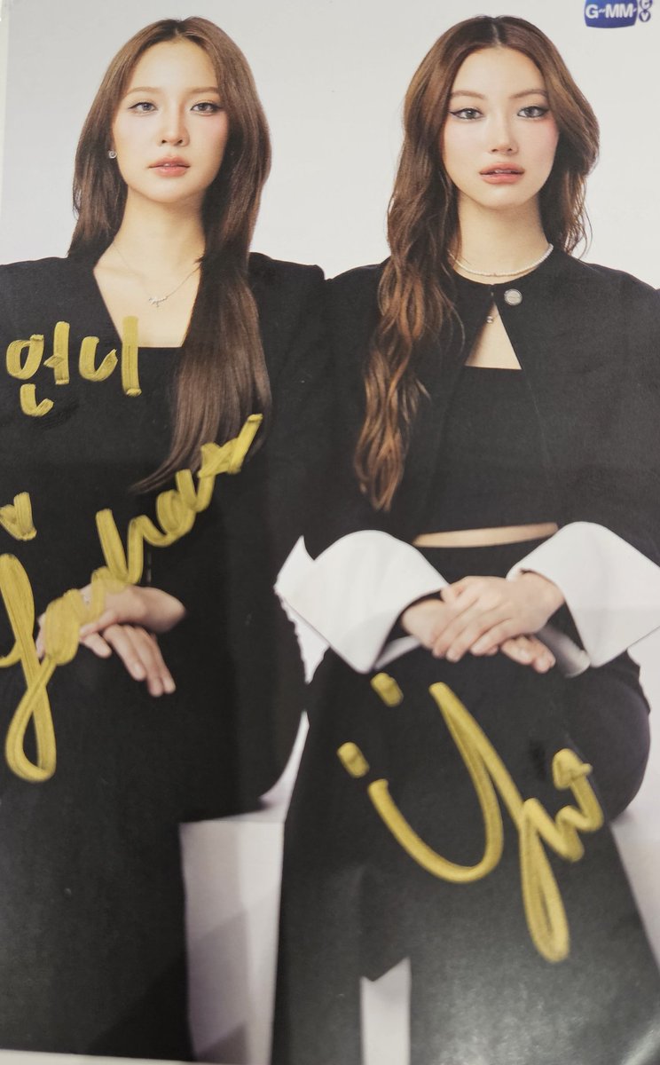 gyulraaak's tweet photo. 언니 적은거 왤케 웃기지 ㅋㅋㅋㅋ

JANJINGJING JEWEL FAMSIGN
#งานมหกรรมนิยายนานาชาติ2026xJanJingJing https://t.co/P1qfHUMDOI