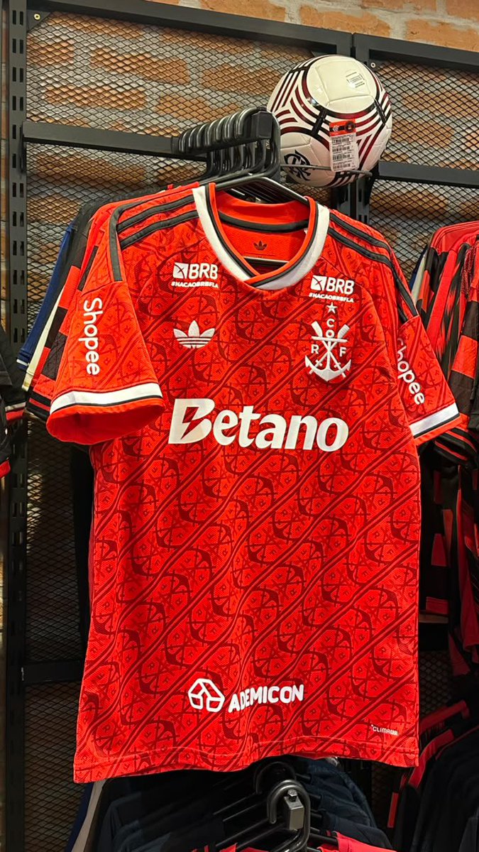 ColunadoFla's tweet photo. Novo MANTO 3 na área! 🆕

Tá aprovado? 👀🤔 https://t.co/WI8hSg9g5J
