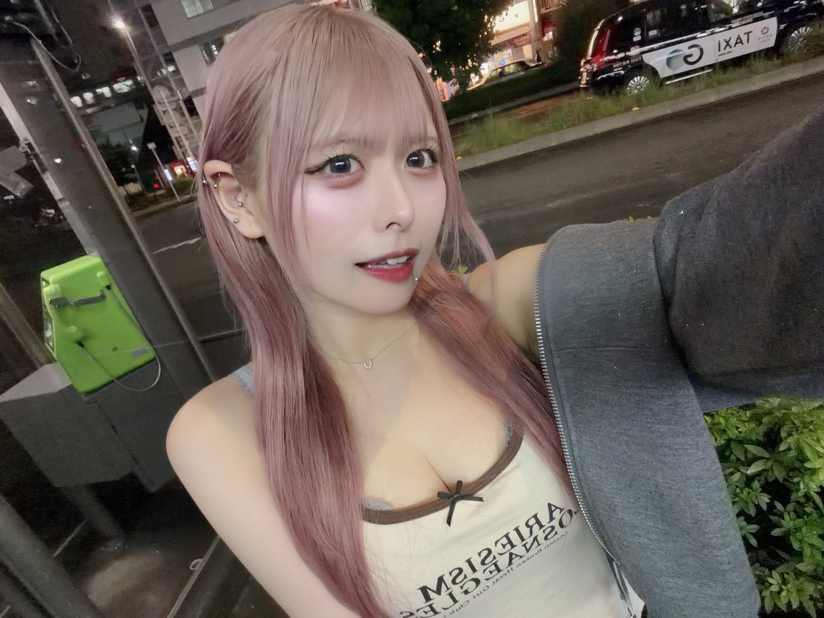 meme_teruteru's tweet photo. 夏とぎゃる https://t.co/NIN5e9RqeC