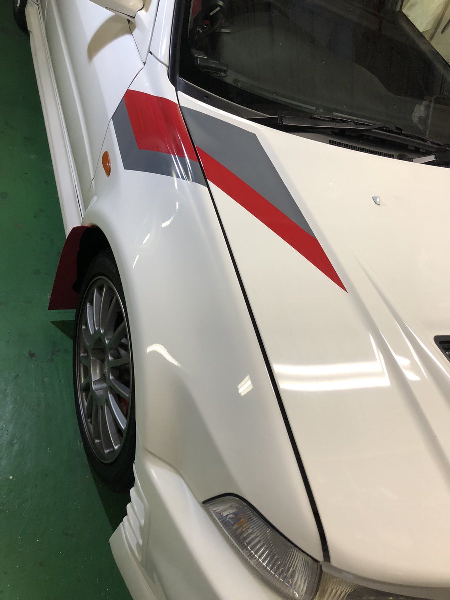 RfP75316676's tweet photo. さていつ終わるか　30年ぶりにカッティングシート貼ってみた　空気入ってブツブツ😂エボリューション　がんばろ https://t.co/gDnN9KrESE