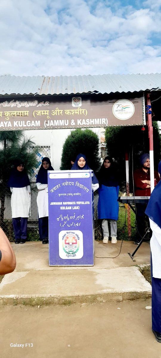 JnvKulgam's tweet photo. After the educational visit to the Krishi Vigyan Kendra(KVK), a student Mehvish from class VIIIth shared the key learnings during the morning assembly. https://t.co/0hWYVOTd8V