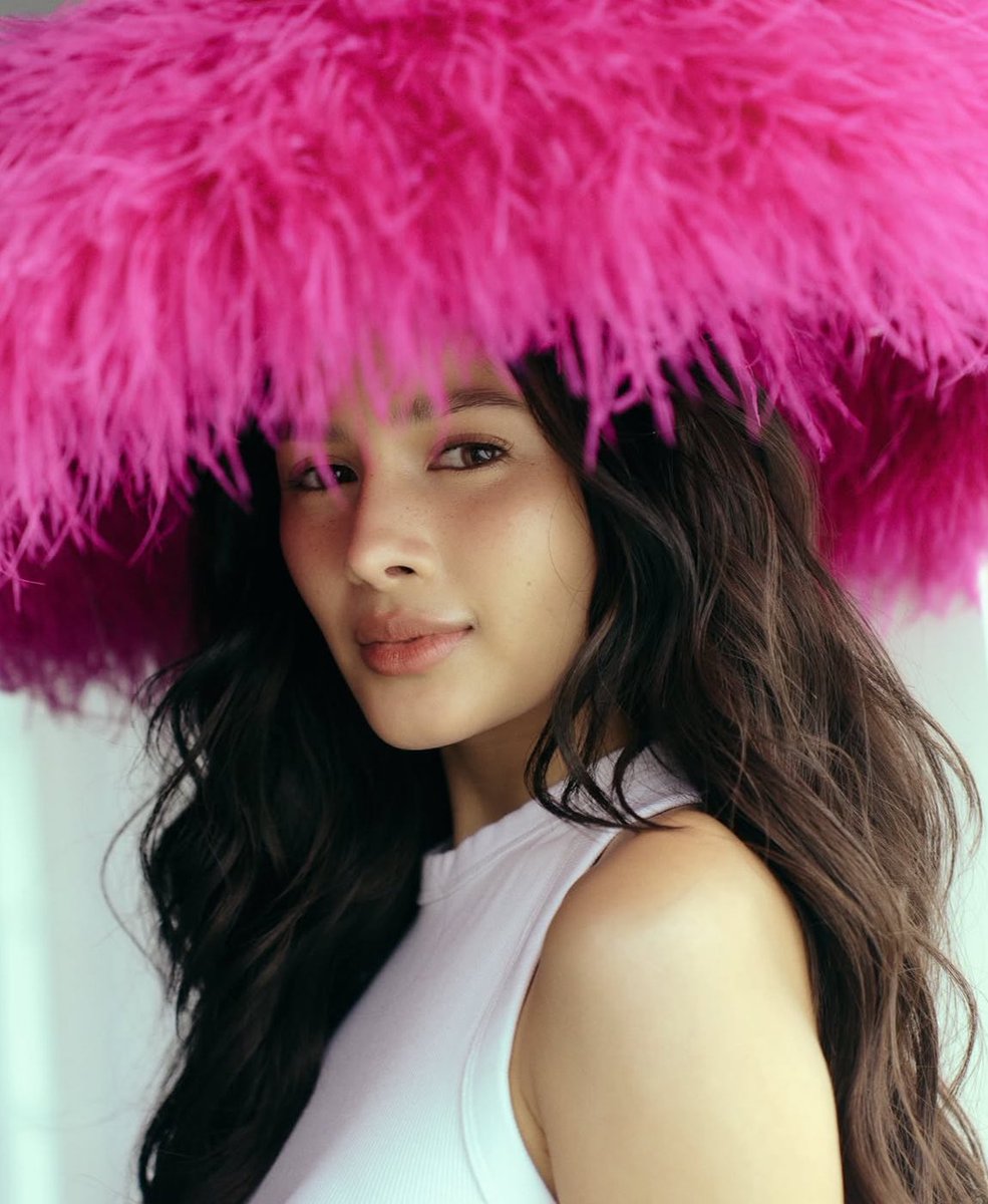 euphoriazr's tweet photo. “Pageantry taught me discipline, composure, and how to represent something bigger than myself. Every movement, every word, and every action had to be intentional because I carried the responsibility of a title.” 

THATS MY QUEEN AZRIEL ATIRAAA 

AZ SLAYS LOFFICIEL 
#AZMARTINEZ https://t.co/AhC7NkD5Rr