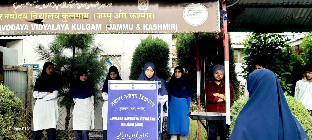 JnvKulgam's tweet photo. After the educational visit to the Krishi Vigyan Kendra(KVK), a student Mehvish from class VIIIth shared the key learnings during the morning assembly. https://t.co/0hWYVOTd8V