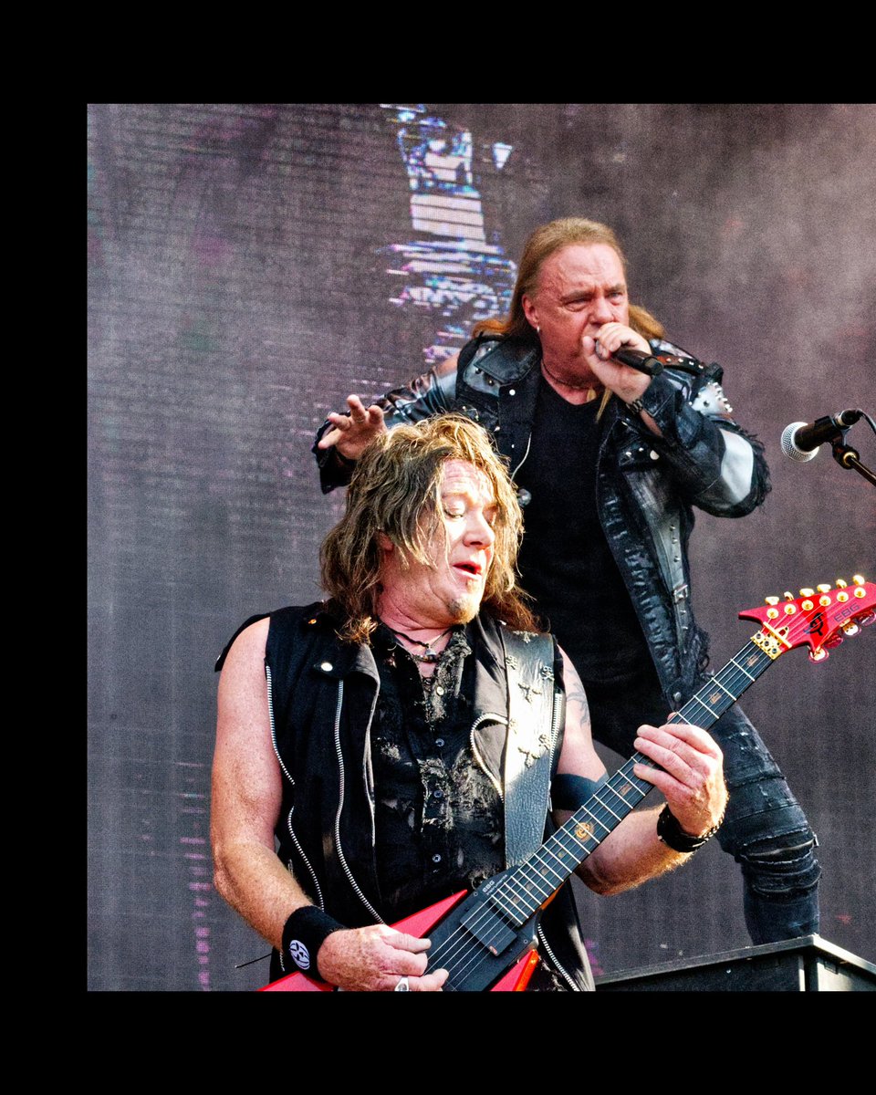 HelloweenFans's tweet photo. Thank you very much🙏💓
Via eveovbeerphoto @helloweenofficial at @hellfestopenair
📷 ⇒sunraymagazine
1-3
#helloween #helloweenband #hellfest2026 #hellfest #sunraymagazine https://t.co/7aDtIRivoW